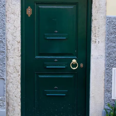 With One Bedroom In Lisboa, With Wonderful City View, Balcony And W... Apartament