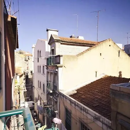 With One Bedroom In Lisboa, With Wonderful City View, Balcony And W... Apartament *
